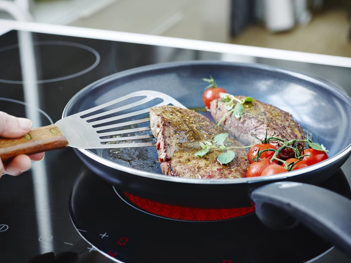 GreenPan Cambridge Hapjespan Met Deksel 24cm - Zwart - Inductie - PFAS-vrij - Afbeelding 14