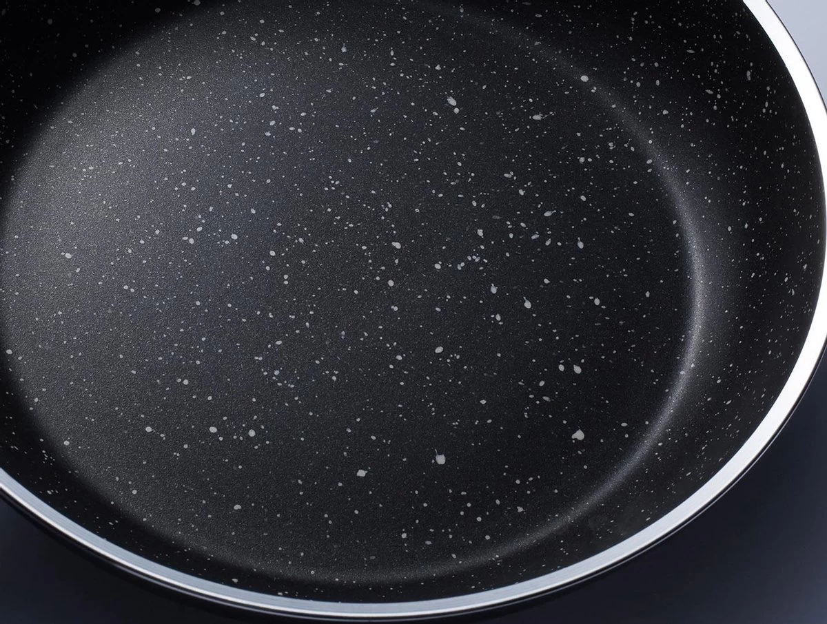 Sola Wokpan Stonehenge - Ø 28 Cm - Zwart/wit - Aluminium - Antiaanbaklaag - Afbeelding 4